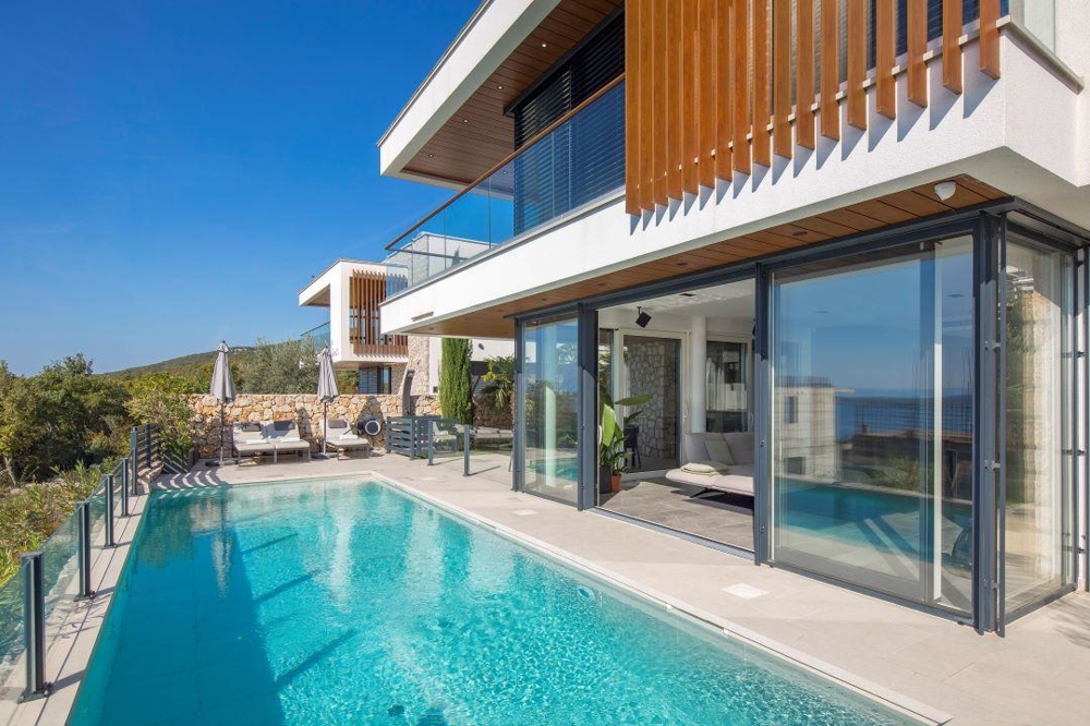 Villa neuve avec piscine et vue mer à vendre en Croatie - Panorama Scouting.