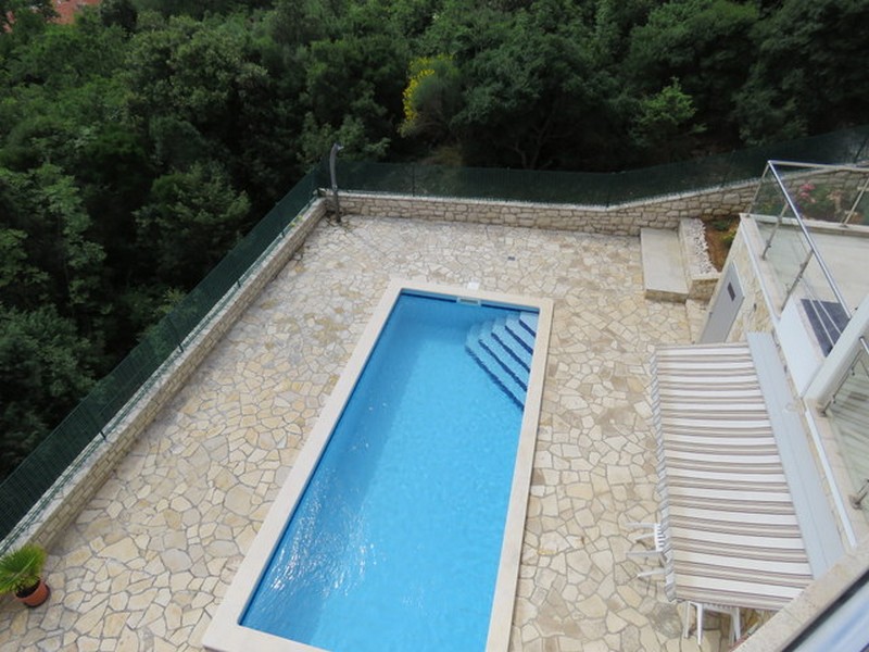 Vue depuis le balcon sur la piscine du bien H3464, Croatie.