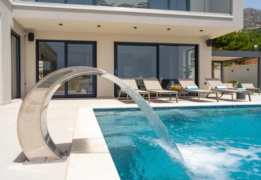 Villa avec piscine dans la région de Split, Croatie, à vendre.