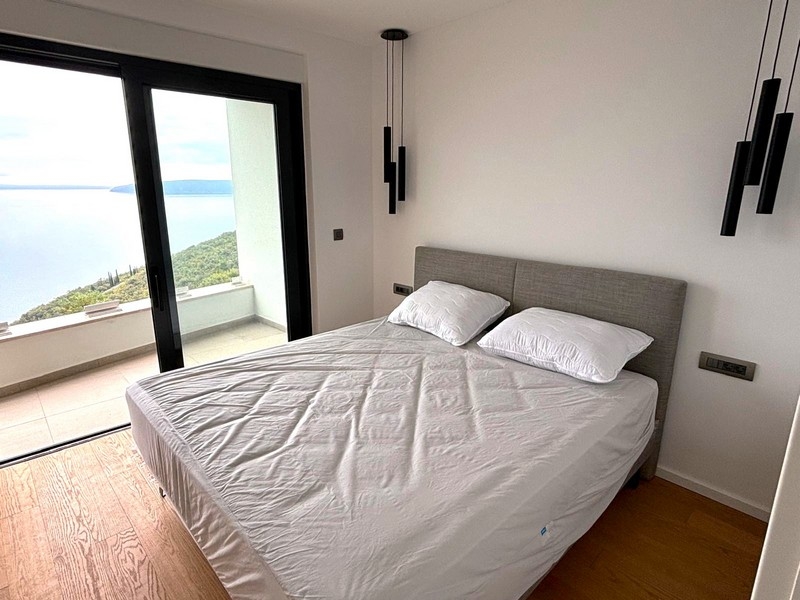 Chambre avec balcon et vue mer
