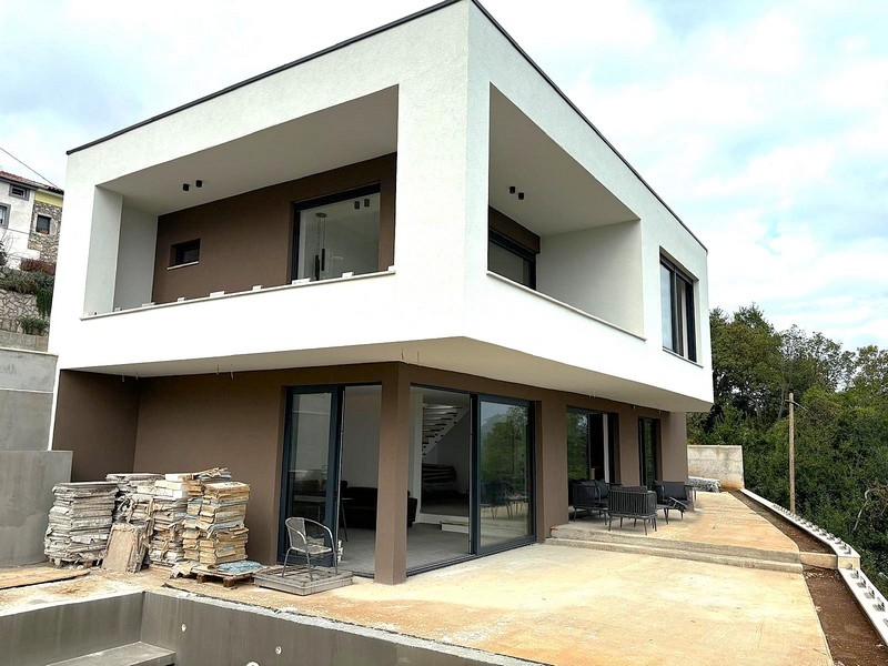 Villa neuve dans la région de Lovran près d'Opatija à vendre.