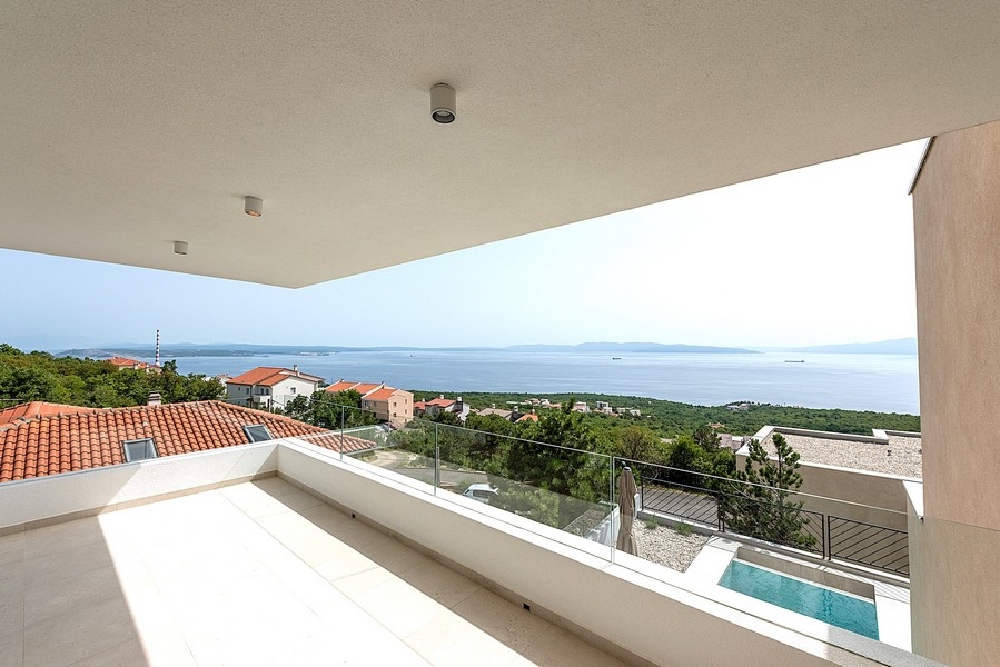 Maison avec belle vue mer à vendre en Croatie - H3541 Rijeka, Kostrena.