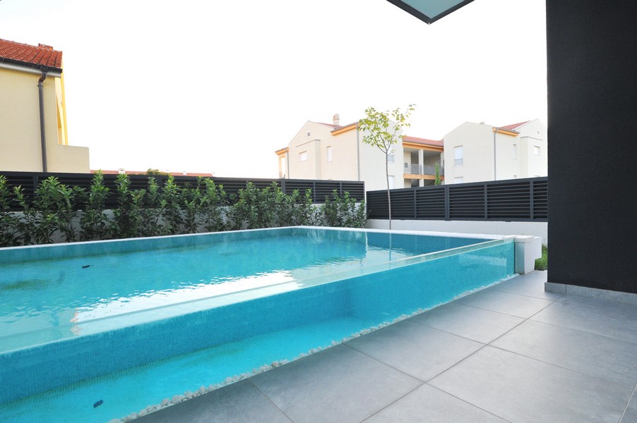 Piscine au design moderne