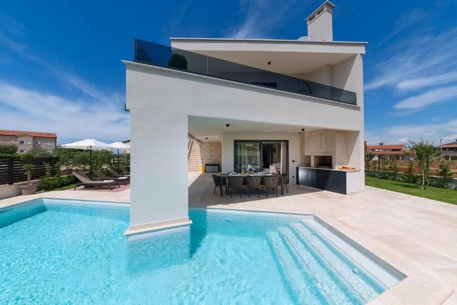 Villa près de Porec avec piscine et coin repas couvert
