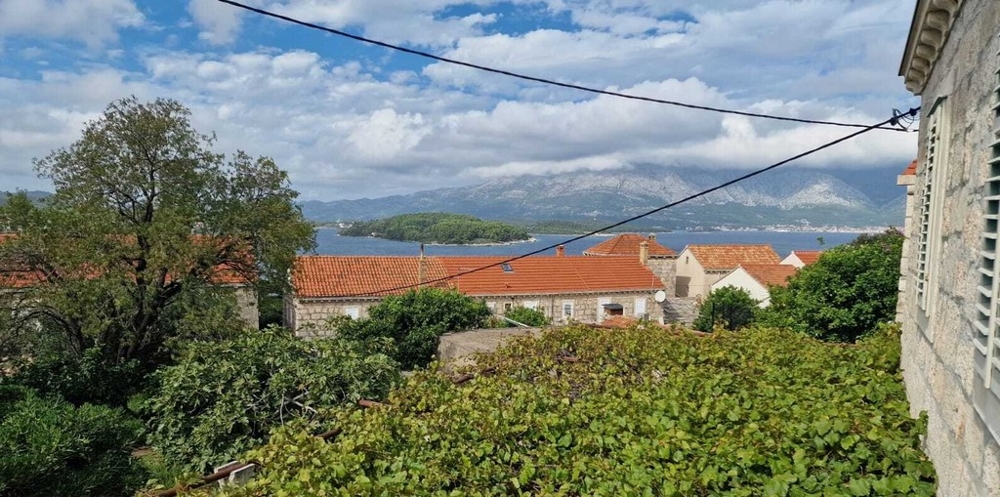 Vue mer panoramique du bien H3572 sur Korcula en Croatie.