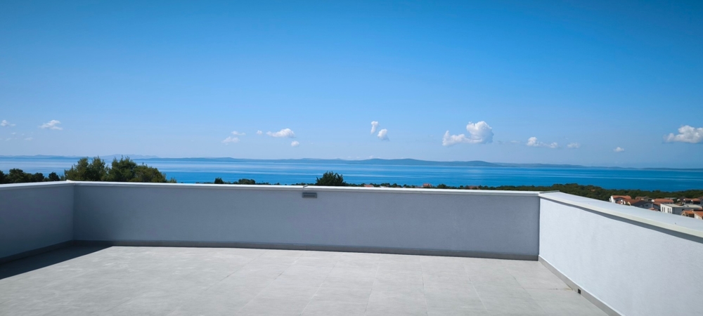 Bien avec piscine à vendre sur l'île de Vir en Croatie - Panorama Scouting.