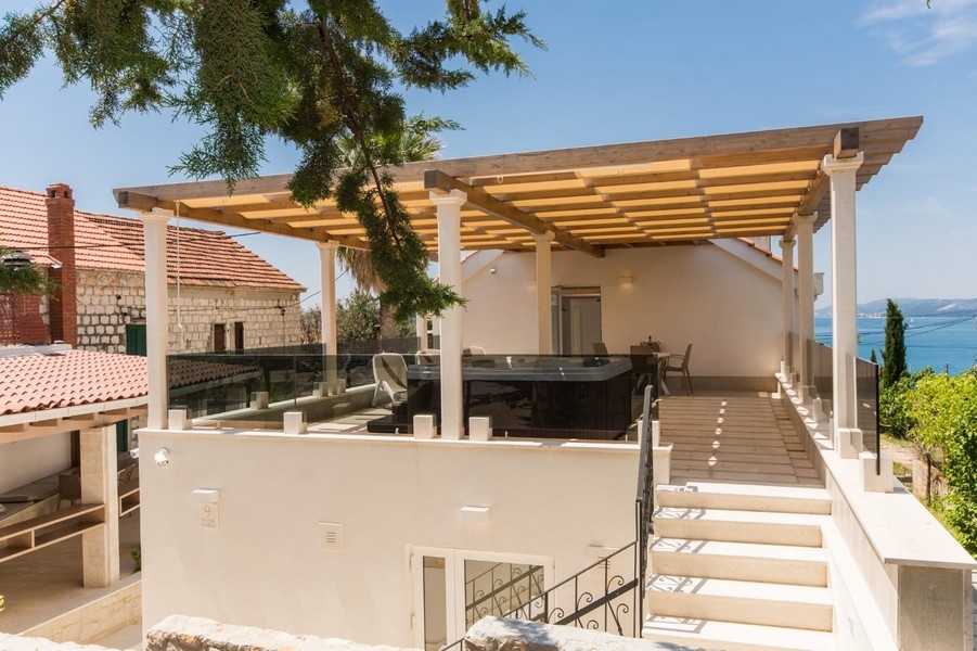 Maison à vendre sur l'île de Ciovo en Croatie - Panorama Scouting H3586.
