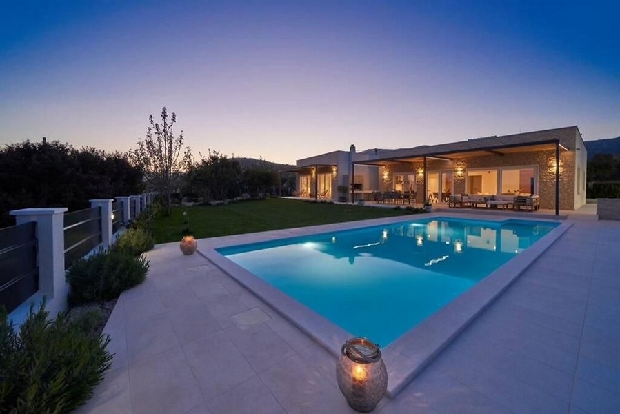 Villa moderne à Kastela dans la région de Split à vendre - Panorama Scouting H3593.