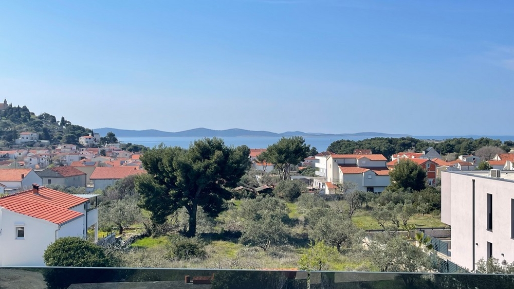 Vue mer depuis la maison jumelée H3604 à Tribunj près de Sibenik