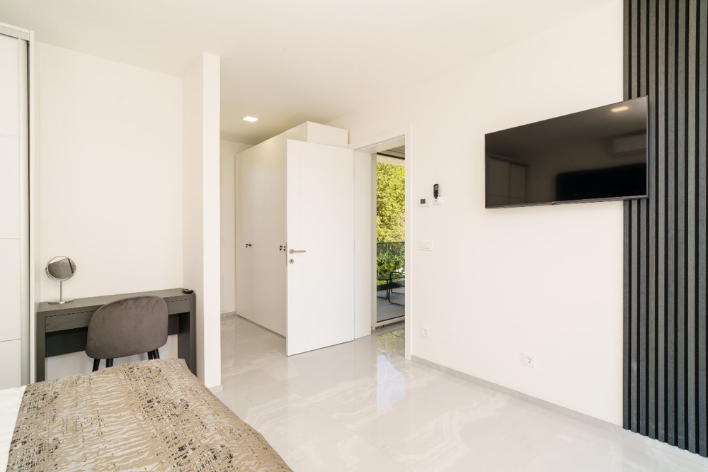 Chambre avec accès au balcon