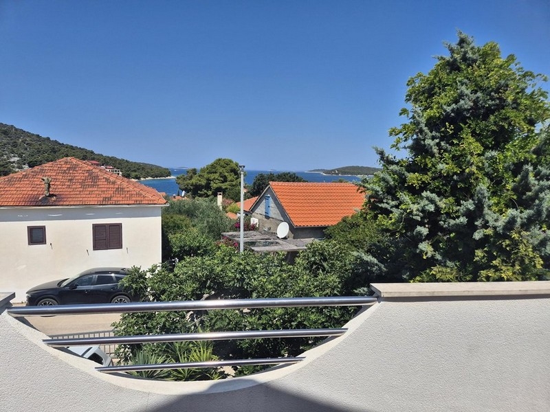 Vue mer depuis l'étage supérieur de la maison H3617 près de Rogoznica en Croatie - Panorama Scouting.