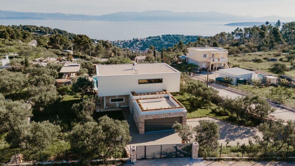 Villa moderne sur Solta avec vue mer et grand terrain