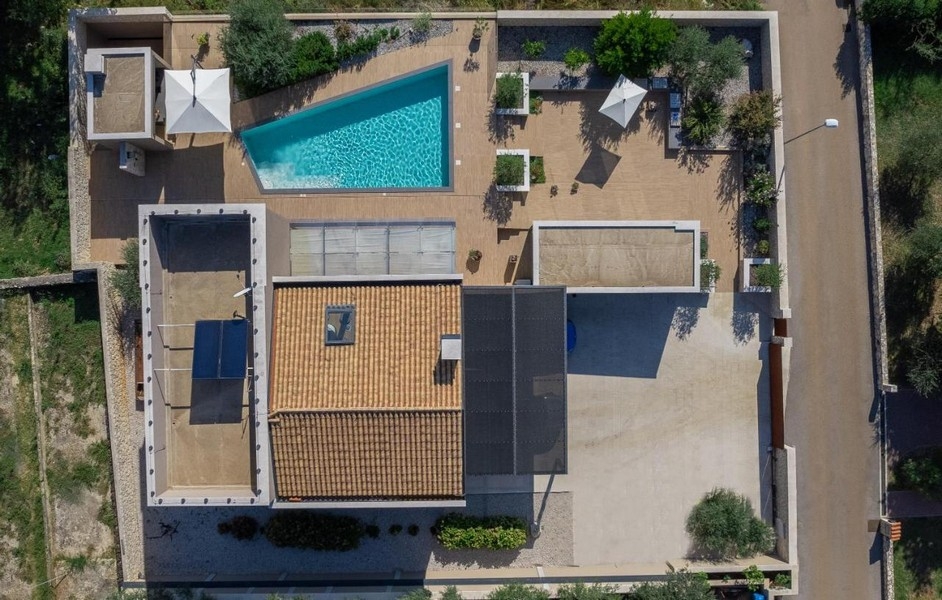 Vue à vol d'oiseau de la villa de luxe H3644 près d'Umag en Istrie - Panorama Scouting.