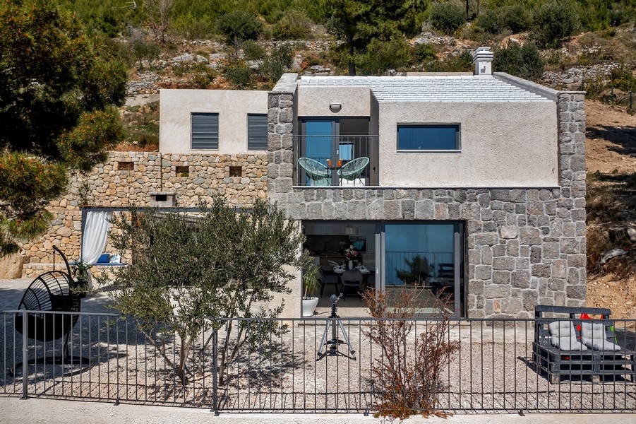 Villa en pierre de style moderne à vendre en Croatie - Panorama Scouting H3649.