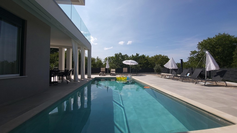 Villa avec piscine à vendre en Croatie sur Krk - Panorama Scouting H3667 à Vrbnik.