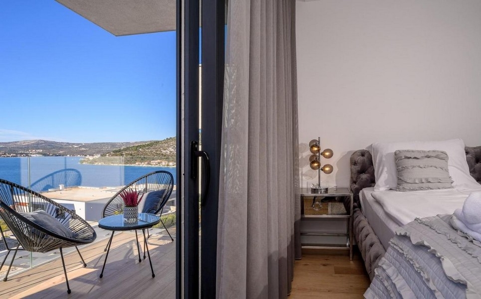 Chambre avec balcon et vue mer