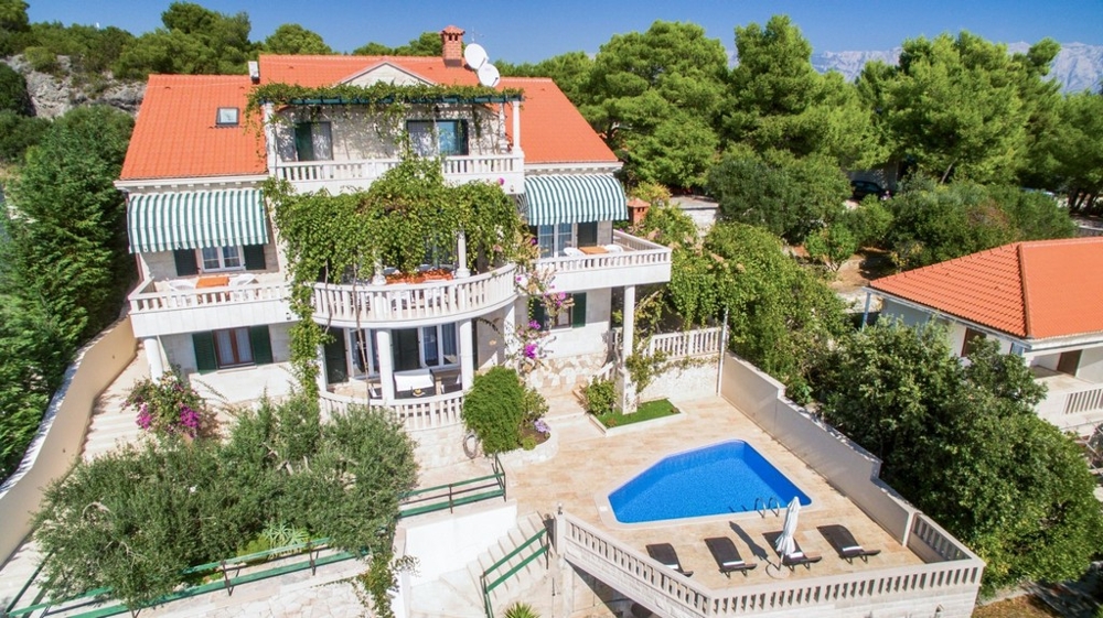 Villa méditerranéenne avec piscine à vendre - Panorama Scouting.