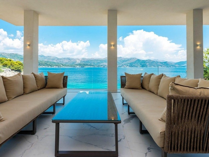 Villa de luxe pieds dans l'eau dans la région de Dubrovnik, Croatie - Panorama Scouting.
