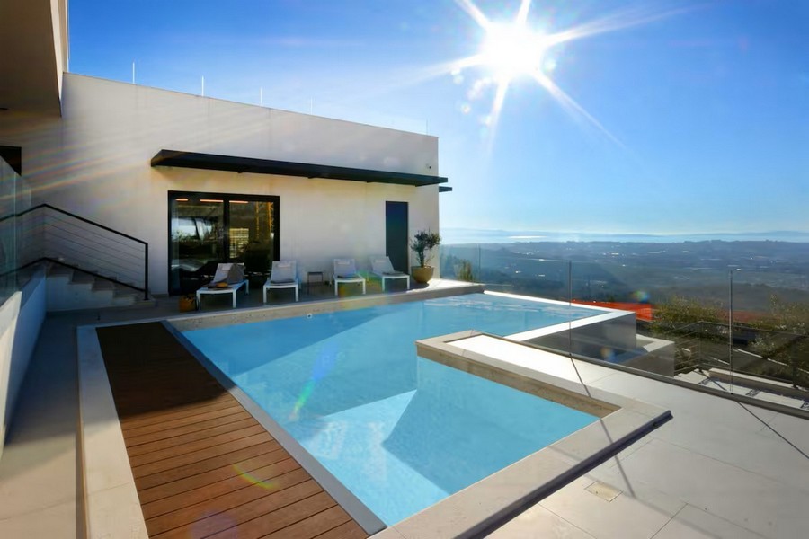 Piscine de la villa de luxe H3682 en Croatie.