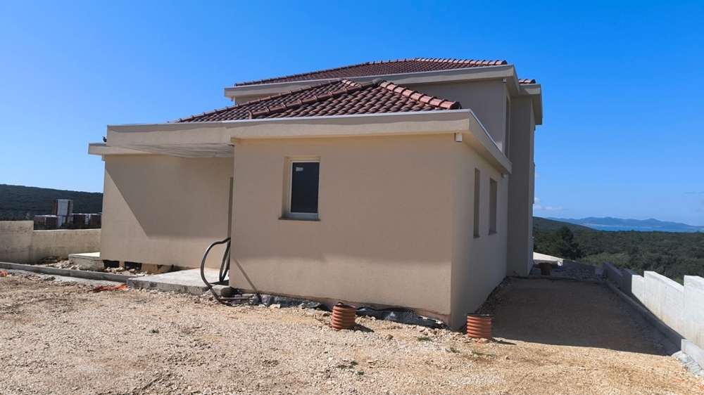 Arrière de la maison h3691 en Croatie.
