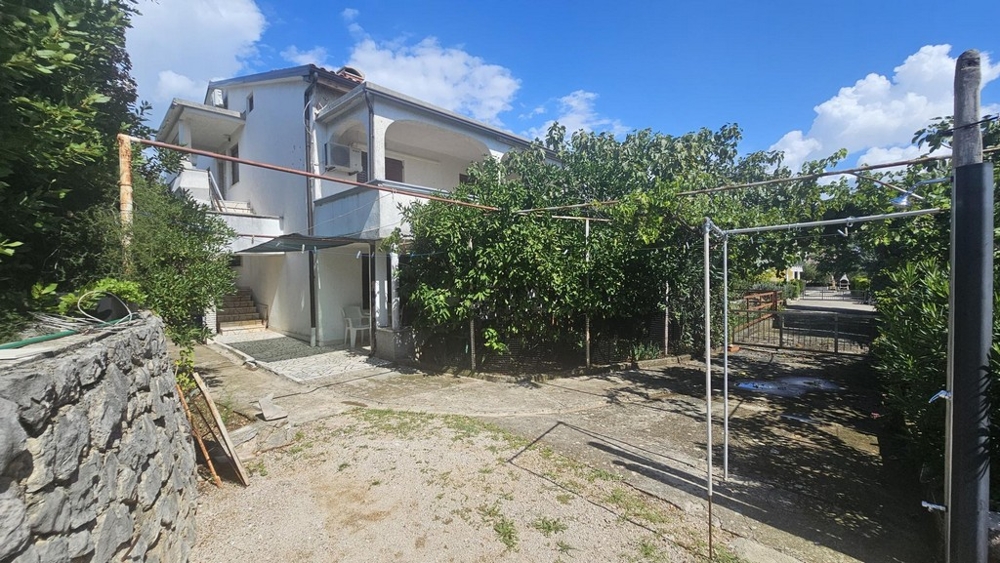 Maison jumelée sur l'île de Krk en Croatie à vendre - Panorama Scouting H3697.