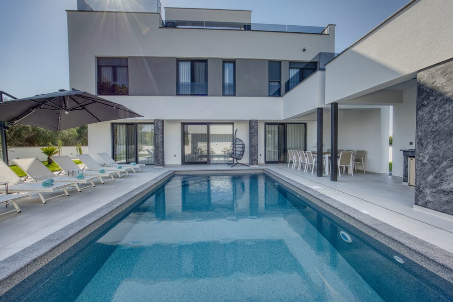 Villa avec piscine à vendre en Croatie - Panorama Scouting.