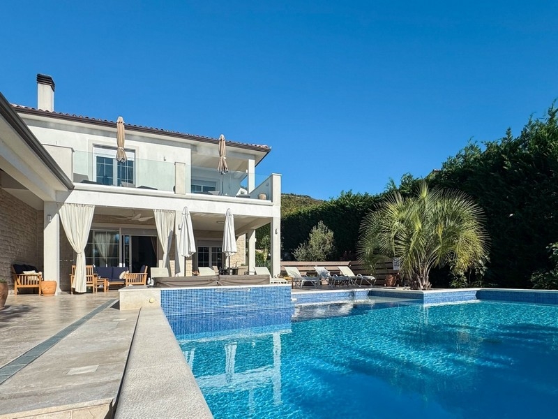 Villa moderne avec piscine en Istrie, région de Labin.