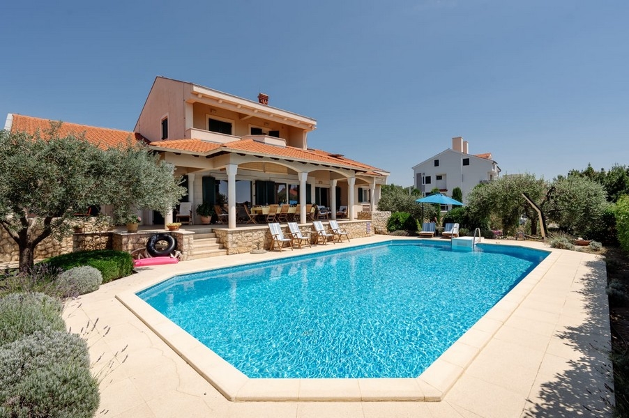 Villa avec piscine à vendre en Croatie - Panorama Scouting H3762.