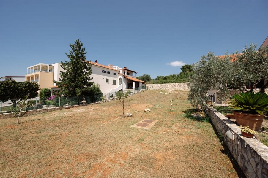 Terrain derrière la maison