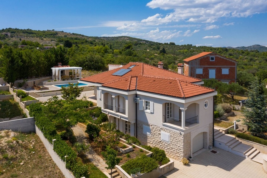 Villa de luxe avec vue mer à vendre à Vodice, Dalmatie - Panorama Scouting.