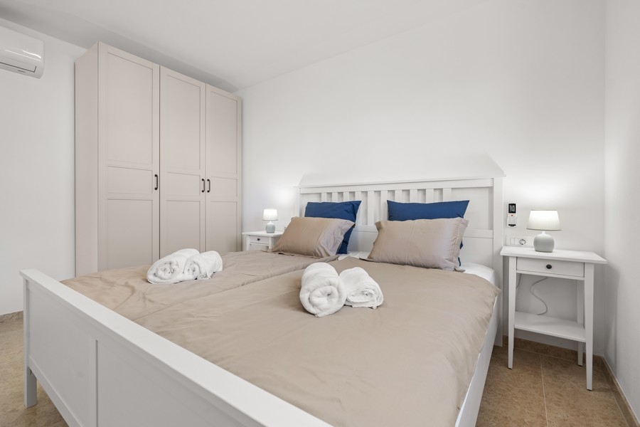 Chambre avec lit double