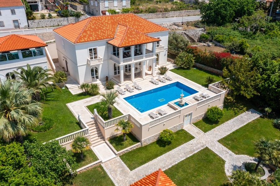 Villa de luxe méditerranéenne à vendre près de Dubrovnik en Croatie.