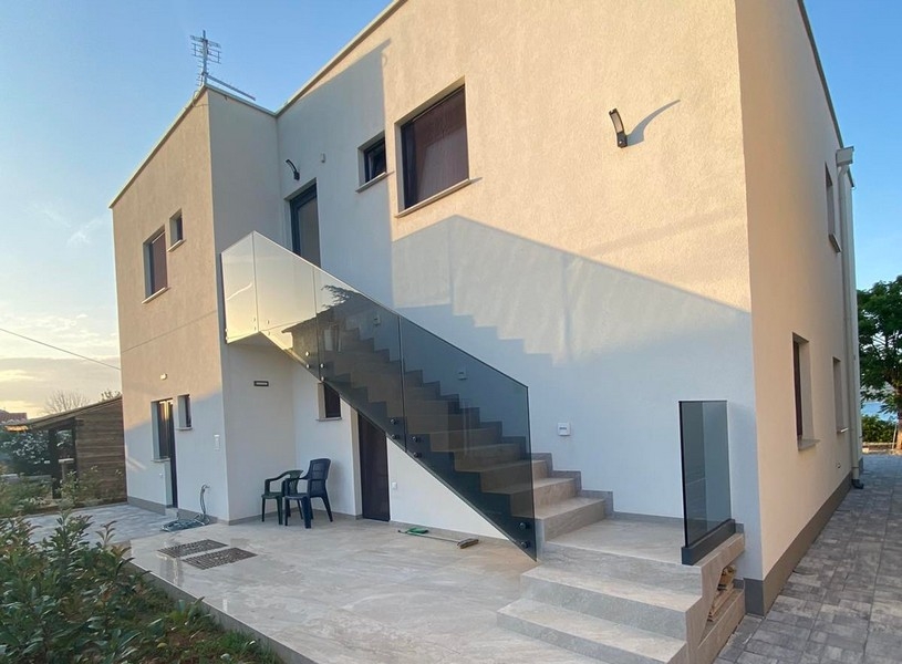 Arrière de la villa H3804 en Croatie - Panorama Scouting.