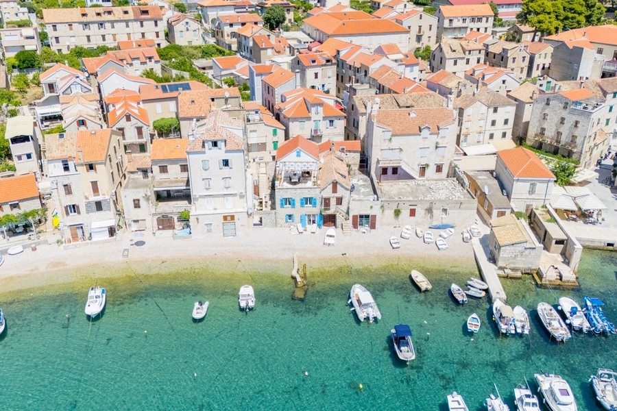 Bien H3811 en première ligne sur la mer à vendre - Panorama Scouting.
