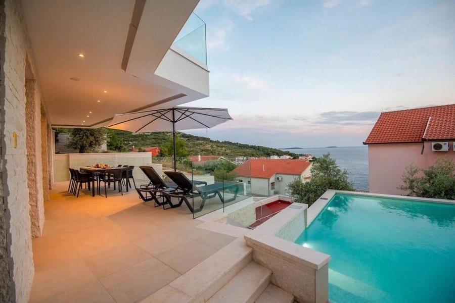 Villa avec piscine à vendre près de Primosten - Panorama Scouting H3815.