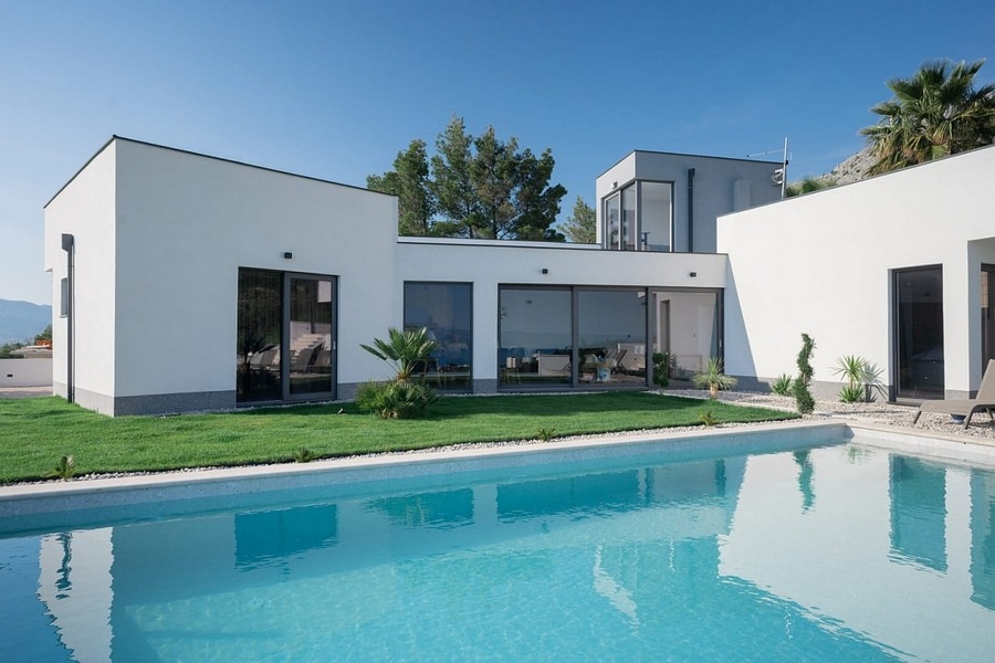 Villa moderne avec vue mer à vendre près de Split, Croatie.