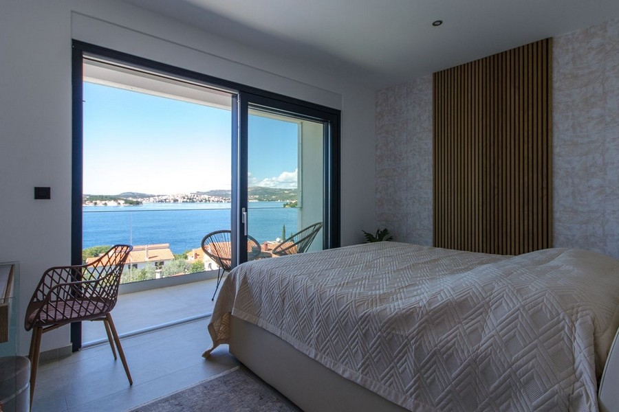 Chambre avec balcon et vue panoramique sur la mer