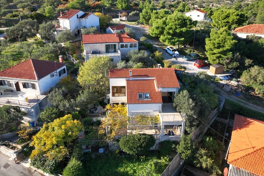 Maison à vendre, île de Brac, Dalmatie.