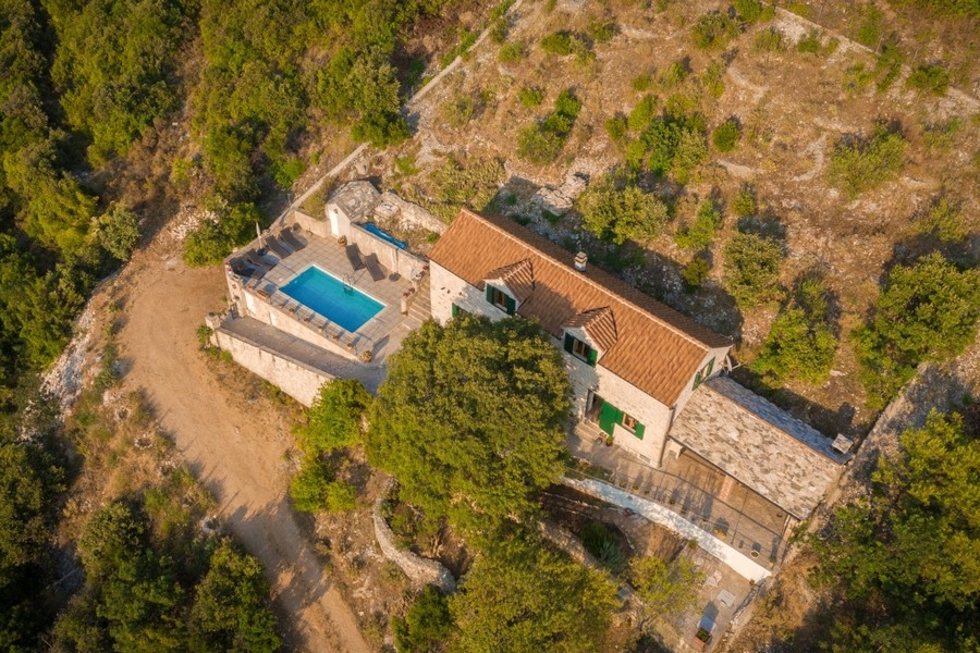 Maison en pierre près de la mer en Dalmatie à vendre - Panorama Scouting.