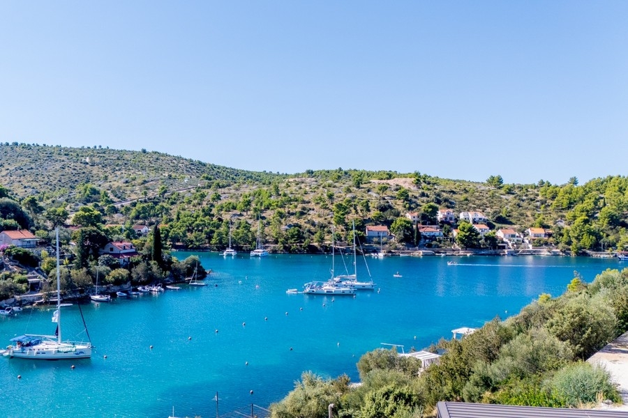 Maison sur l'île de Brac - H3830 à vendre.