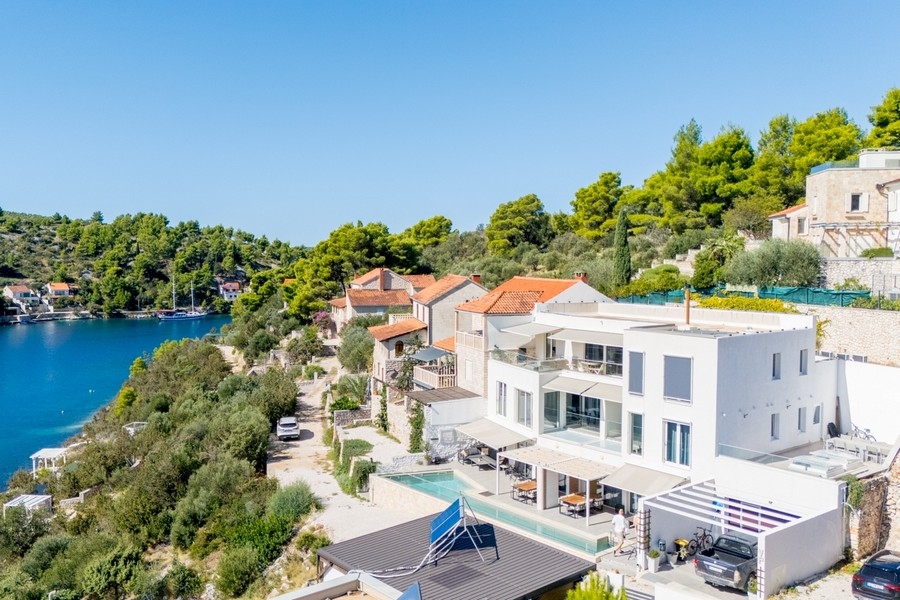 Villa avec piscine et vue mer à Bobovišća sur Brač