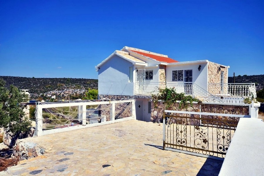Maison méditerranéenne dans un cadre calme avec vue mer - bien H3832.