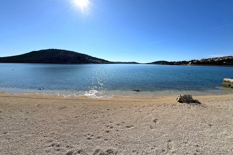 Villa en 1re ligne sur la mer à vendre en Croatie.