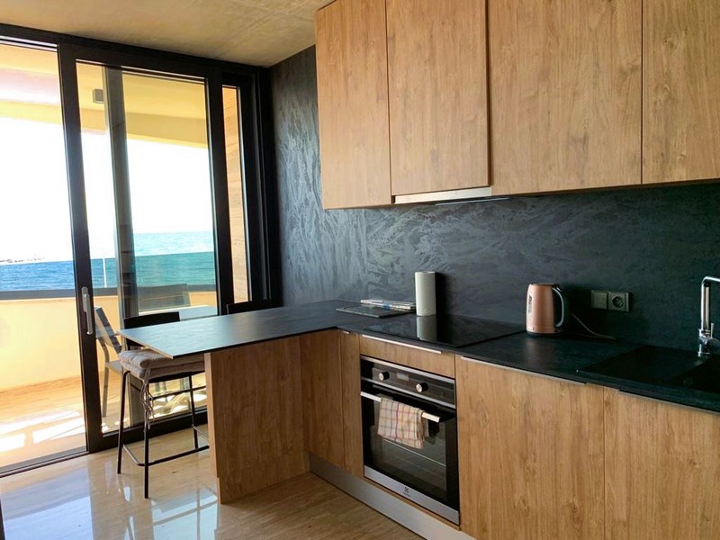 Cuisine avec vue mer, villa moderne, Croatie