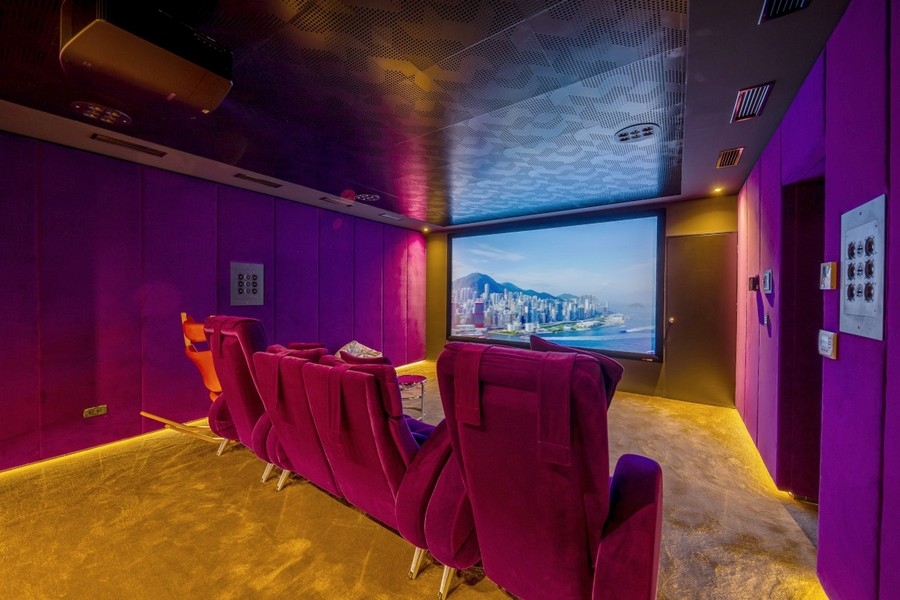 Cinéma maison privé avec fauteuils confortables