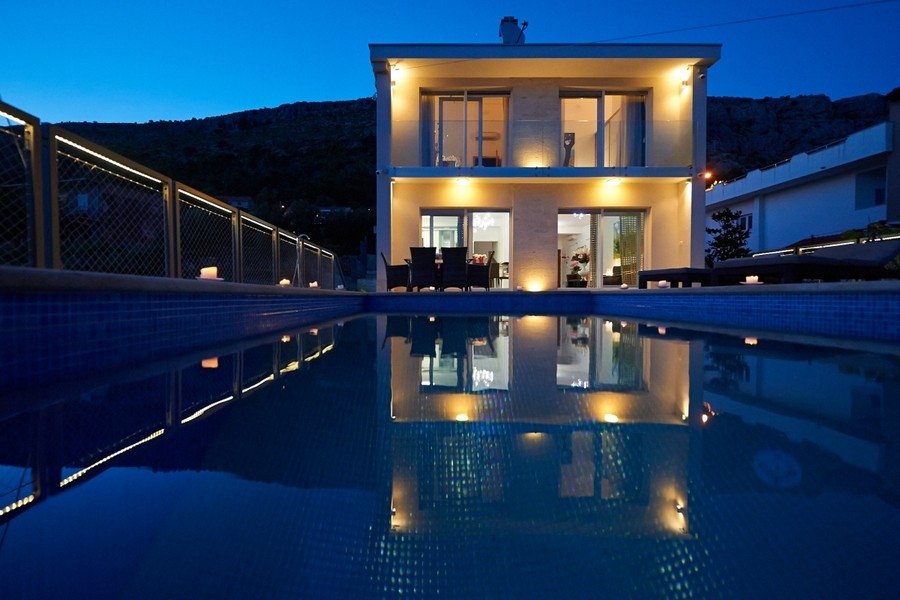 Villa méditerranéenne avec piscine à vendre en Dalmatie - Panorama Scouting.