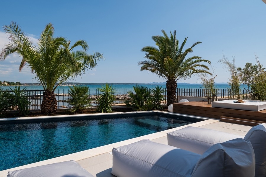 Villa en 1re ligne sur la mer à vendre, région de Zadar.