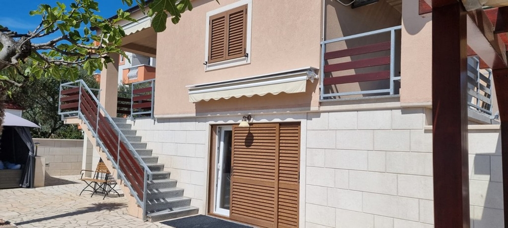 Maison - vue latérale