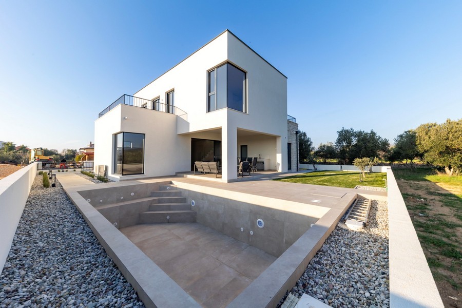 Villa H3880 avec piscine près de Zadar à vendre.