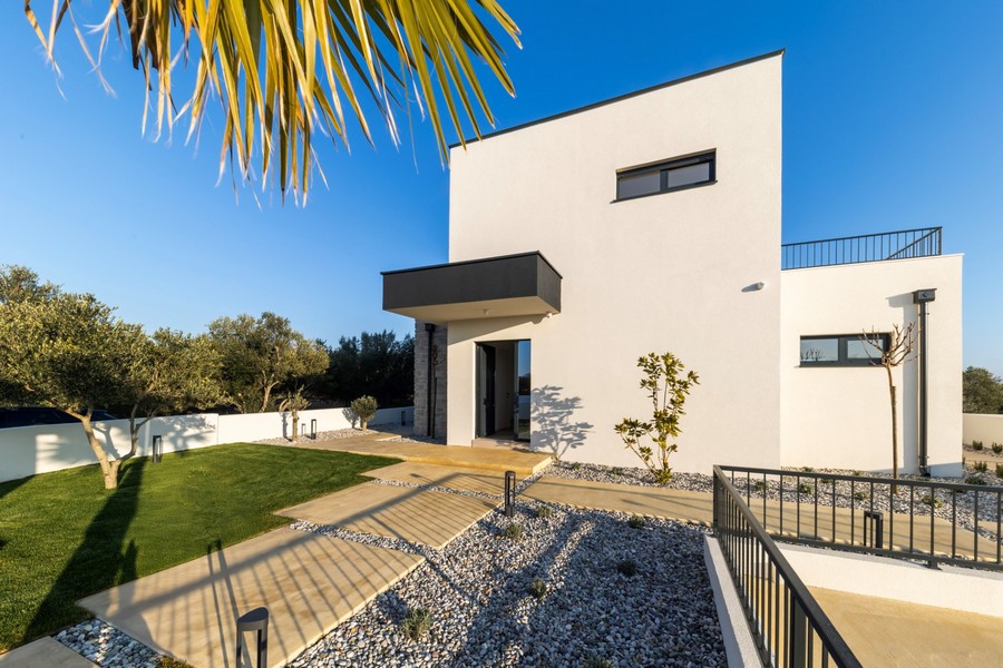 Villa moderne - vue extérieure de l'offre H3880 en Croatie.